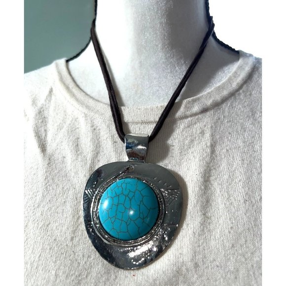 Vintage Erica Lyons Blue Howlite Pendant -- 18" - Picture 1 of 7